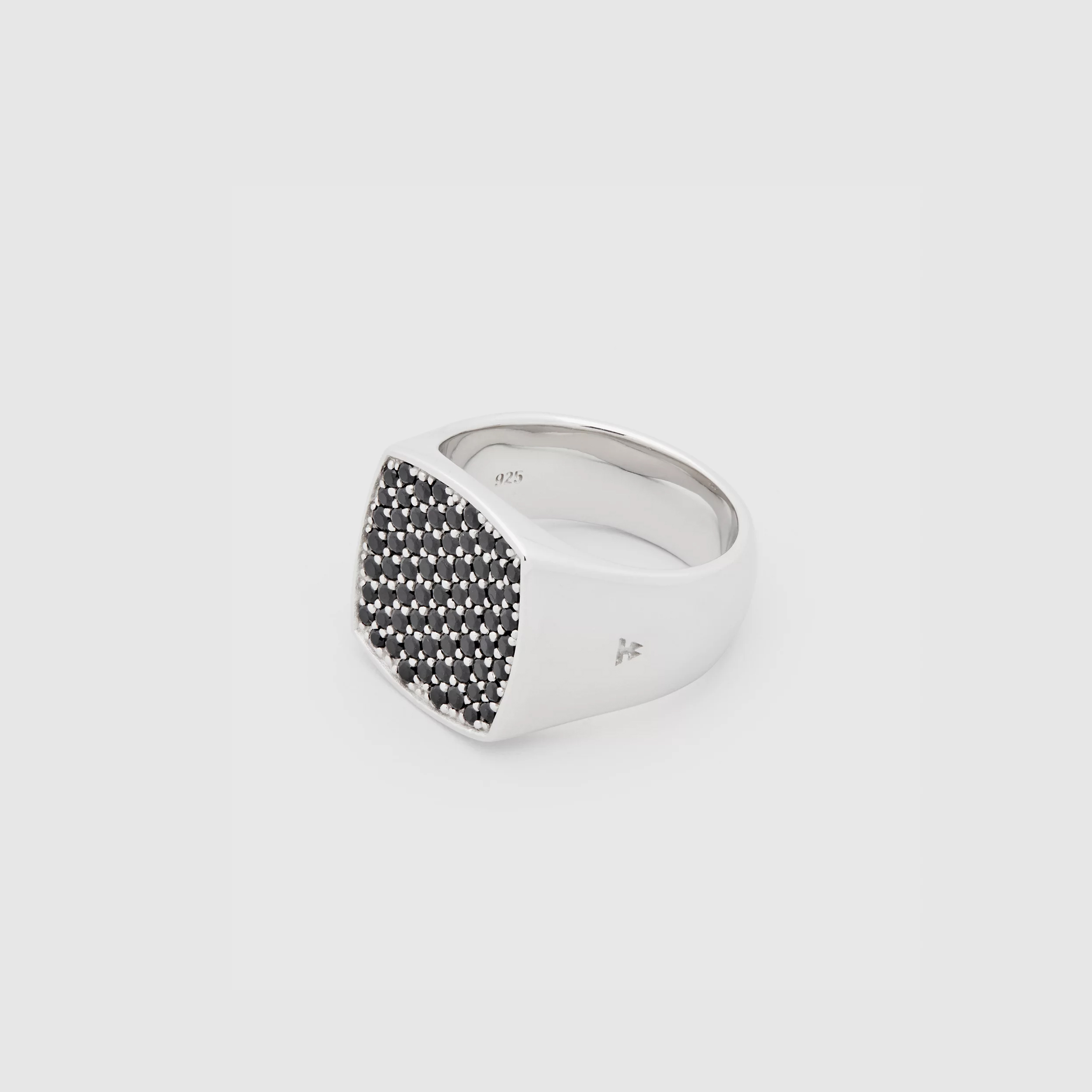 Tom Wood - Pinkie Cushion Black Spinel - Ringstørrelse 62 | David 